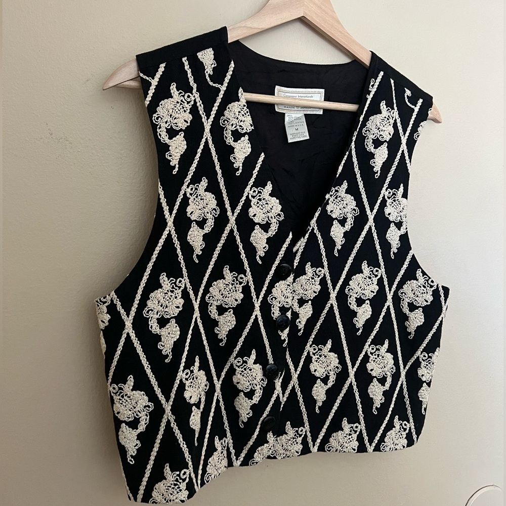 Vintage Detailed Vest - Black and White Sz. M